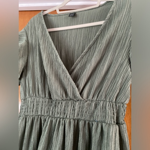 SHEIN Green Maxi Dress - Picture 4 of 5